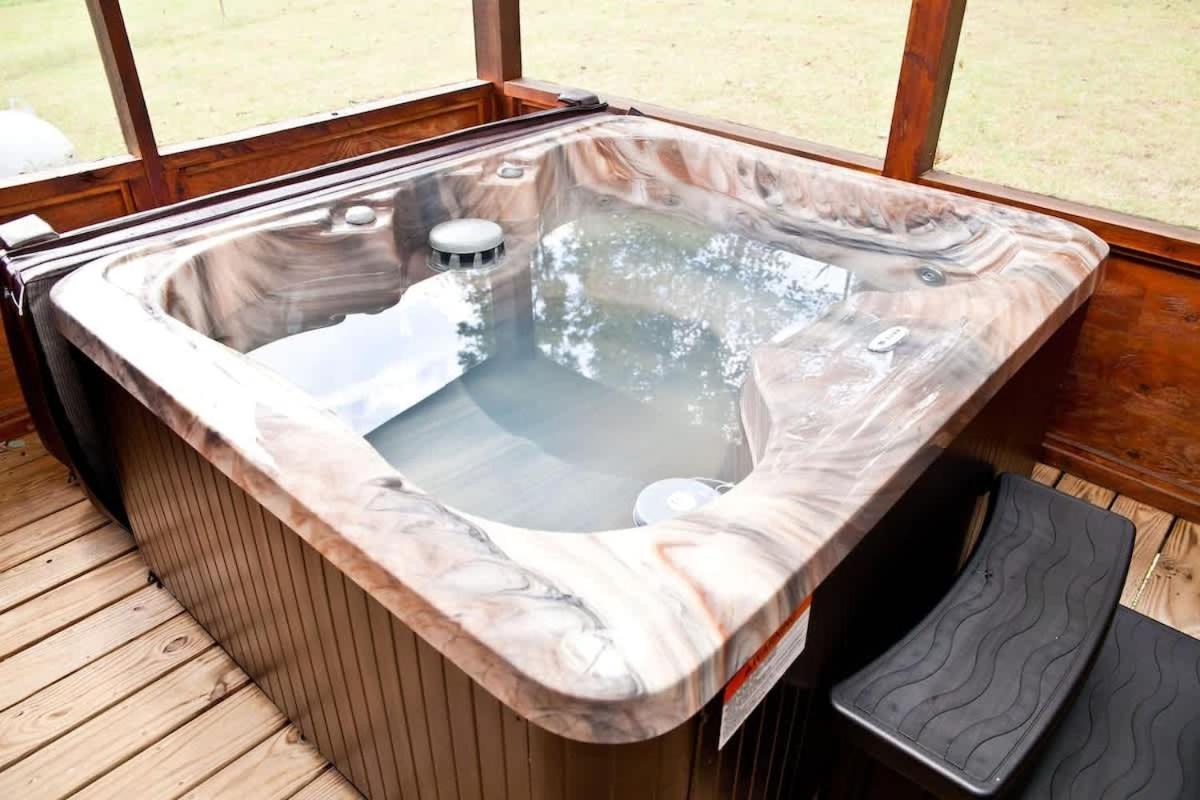 Beautiful View! Log Cabin,Fireplace,Hot Tub,Arcade,Pool,Fishing Sevierville Luaran gambar
