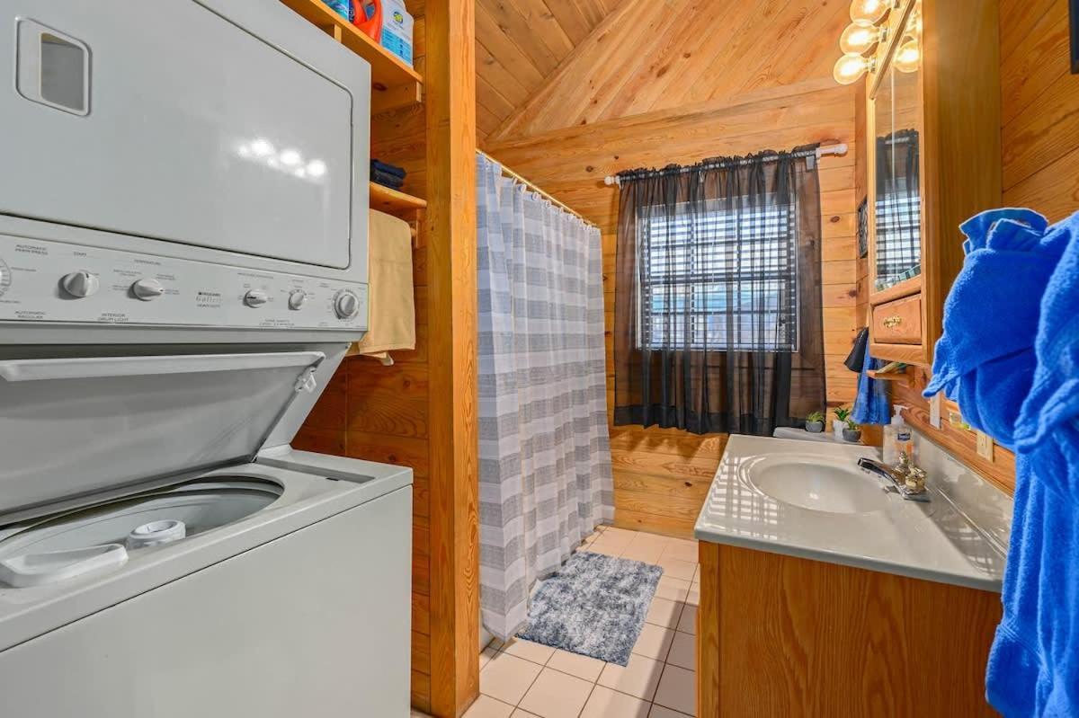 Beautiful View! Log Cabin,Fireplace,Hot Tub,Arcade,Pool,Fishing Sevierville Luaran gambar